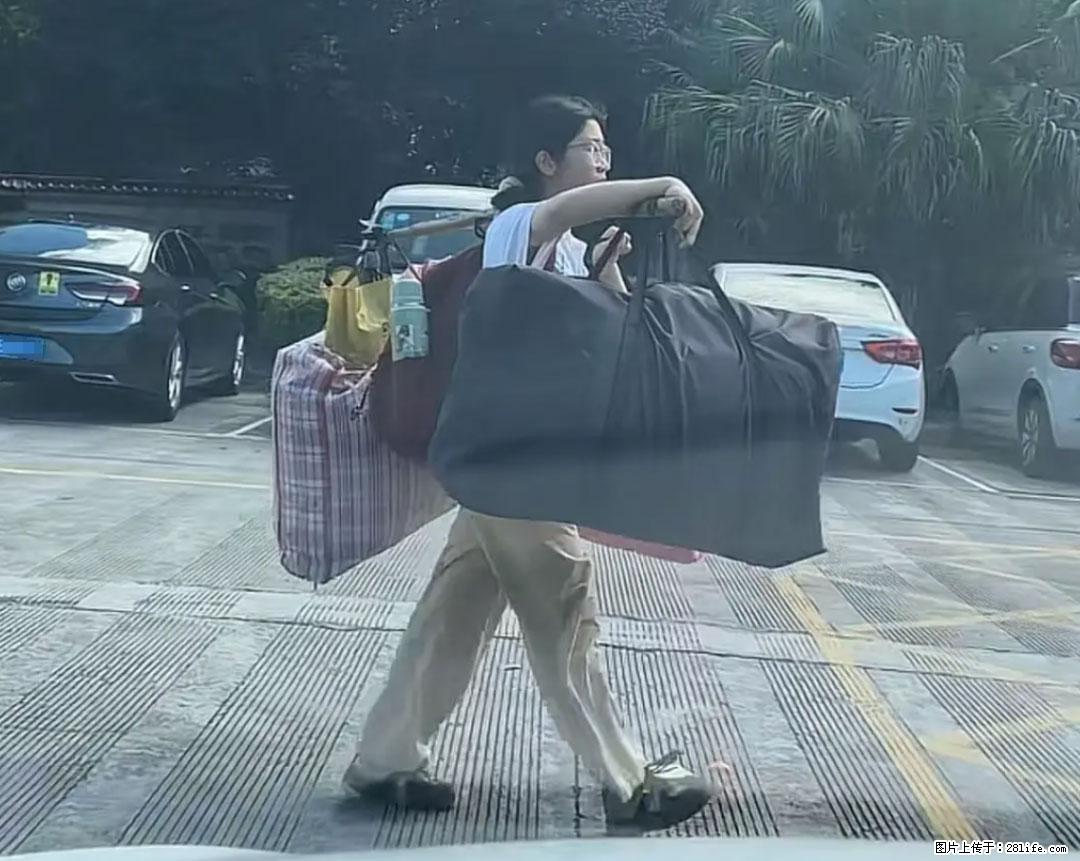 全网追的“扁担女孩”，找了一份暑假工，时薪12元 - 六安生活资讯 - 六安28生活网 la.28life.net